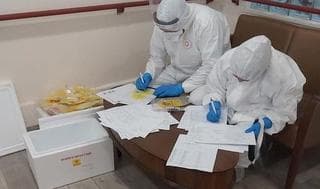 Test de coronavirus en el Asilo Mishan de Beer Sheva. 
