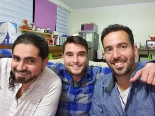 Los israelíes varados en Cuenca recibieron regalos de la comunidad judía local. 