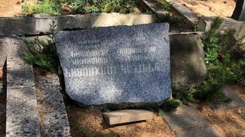 Tumbas judías profanadas en la capital de Estonia, Tallin