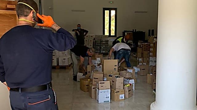 Es la primera vez en nuestras vidas que buscamos ayuda para la compra de alimentos y el pago de facturas”, relató un israelí que vive en Venecia. (Comunidad judía de Italia) Es la primera vez en nuestras vidas que buscamos ayuda para la compra de alimentos y el pago de facturas”, relató un israelí que vive en Venecia.