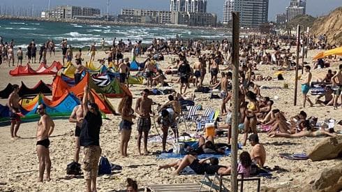  La playa de Tel Aviv durante el fin de semana. 