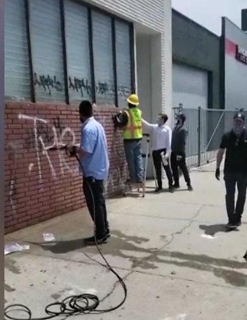 Daños en comercios judíos de Los Ángeles. 