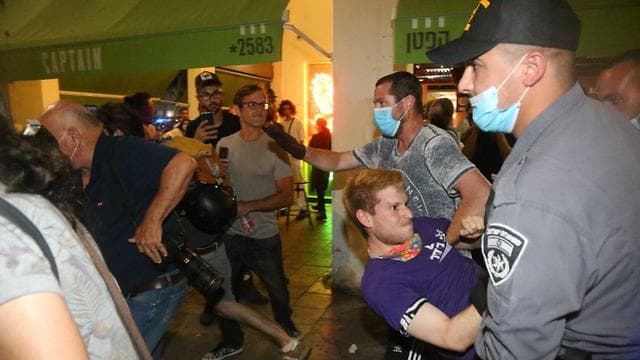 Disturbios y detenidos en la manifestación contra la anexión en Tel Aviv. (Moti Kimchi) Disturbios y detenidos en la manifestación contra la anexión en Tel Aviv.