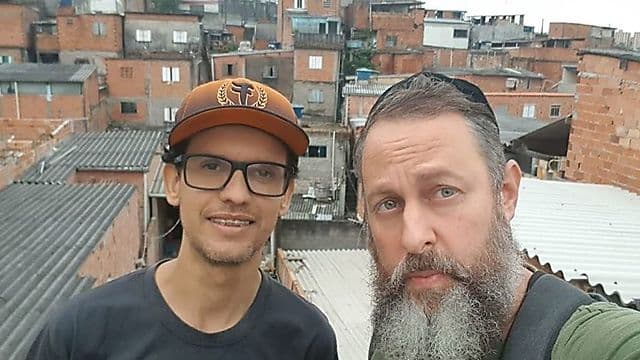 El rabino Gilberto Ventura de San Pablo, otras de las comunidades judías que colaborar con la lucha contra el COVID-19 en Brasil. 