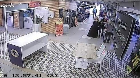 Sistema de vigilancia y control de quienes entran y salen del hospital. 