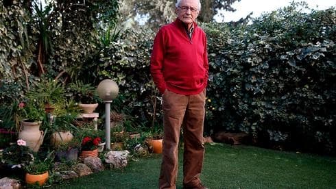 Zeev Sternhell recibió el Premio Israel en 2008.