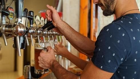Cervecería del Moshav Srigim. 