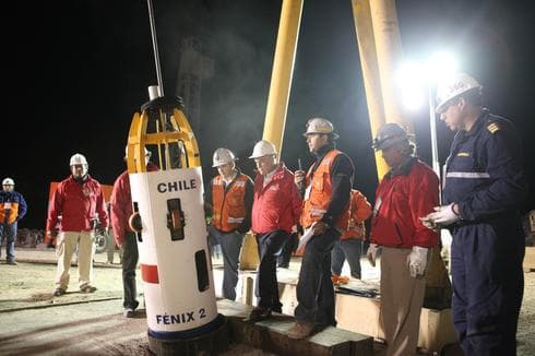 Un momento del operativo de rescate de los mineros atrapados bajo tierra en Chile, en 2010. (AFP) Un momento del operativo de rescate de los mineros atrapados bajo tierra en Chile, en 2010.