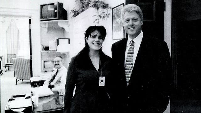 La arruga en la cera delató a Bill Clinton respecto de su relación con Mónica Levinsky. (Getty Images) Clinton y Lewisky