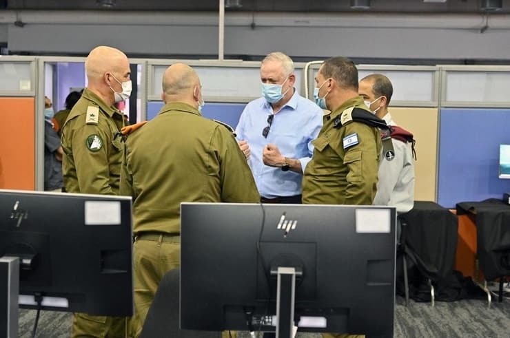 "Solo un enemigo ilógico puede atreverse a probar la capacidad de respuesta de Israel”, expresó Benny Gantz, ministro de Defensa de Israel. (Ministerio de Defensa de Israel) Gantz FDI