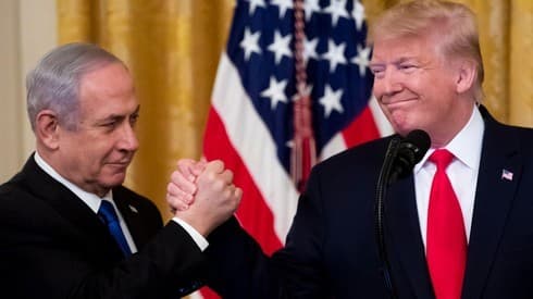 El presidente estadounidense Donald Trump y el primer ministro Benjamin Netanyahu durante la presentación del plan de paz. (EPA) El presidente estadounidense Donald Trump y el primer ministro Benjamin Netanyahu durante la presentación del plan de paz