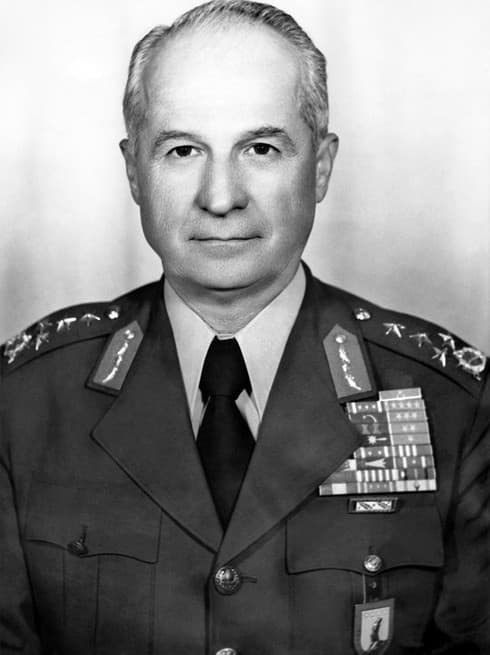 Kenan Evren en 1977.