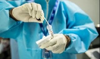 Laboratorio de pruebas de coronavirus dirigido por el Ministerio de Defensa. 