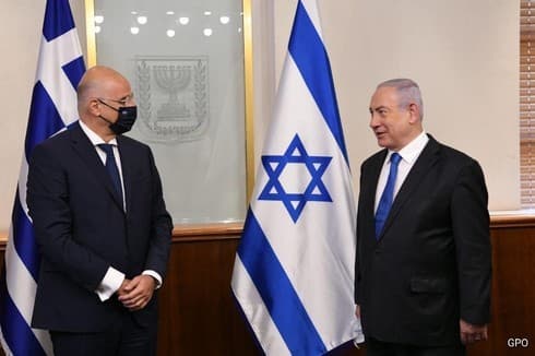 Netanyahu al ministro de Relaciones Exteriores griego, Nikos Dendias: "Israel y Grecia tienen intereses geopolíticos en común". (Amos Ben Gershom/GPO) Netanyahu al ministro de Relaciones Exteriores griego, Nikos Dendias: "Israel y Grecia tienen intereses geopolíticos en común".
