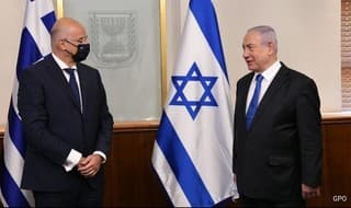 Netanyahu al ministro de Relaciones Exteriores griego, Nikos Dendias: "Israel y Grecia tienen intereses geopolíticos en común".