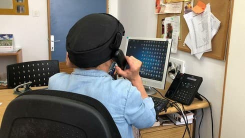 Una investigadora del Ministerio de Salud lleva a cabo tareas de rastreo epidemiológico. Una investigadora del Ministerio de Salud lleva a cabo tareas de rastreo epidemiológico.