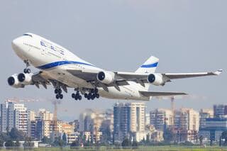Despegue de un avión de El AI similar al que aterrizará en Emiratos. 