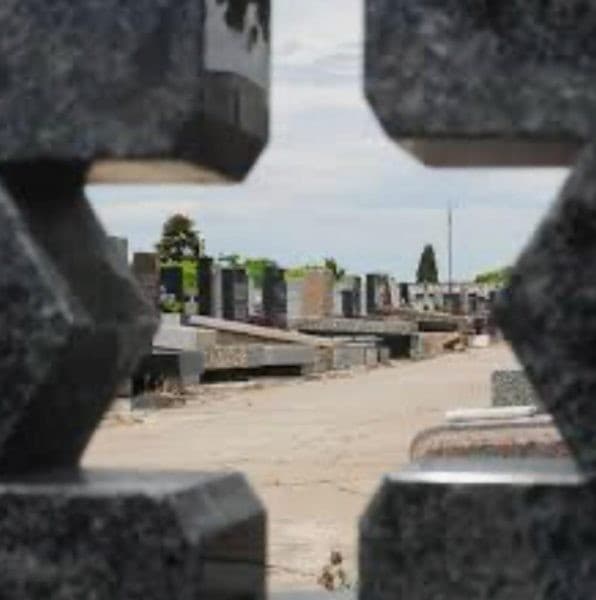 Cómo son las ceremonias de entierro en la comunidad judia de la Argentina con el COVID-19. 