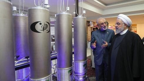 El presidente de Iran, Hassan Rouhani, visita un reactor nuclear en su país. Archivo. 