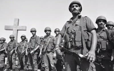 Falangistas maronitas en Beirut durante la guerra civil de 1975-90 . 