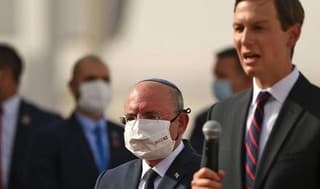 Jared Kushner y Meir Ben Shabbat en Abu Dhabi.