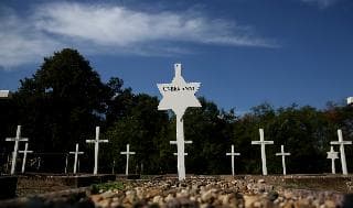 Cementerio militar alemán en el sitio en homenaje a las víctimas del campo de concentración de Gardelegen.