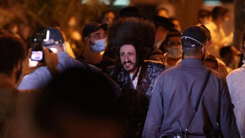 Una protesta ultraortodoxa contra el cierre en Bnei Brak. 