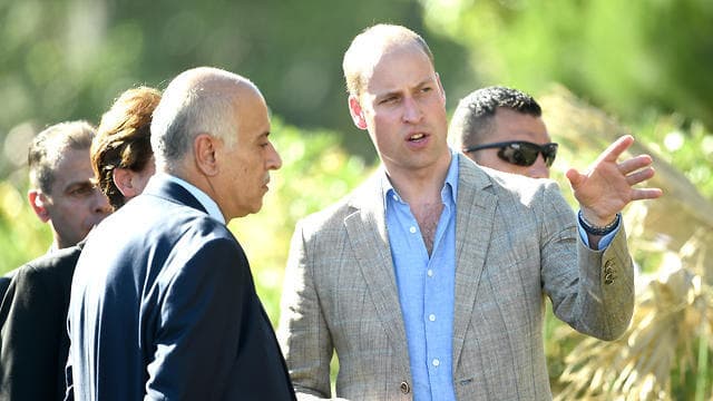 Jibril Rajoub con el príncipe William de Gran Bretaña en Cisjordania.