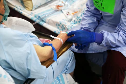 Según los últimos estudios, las reinfecciones de COVID-19 son eventos inusuales. (Reuters) Coronavirus