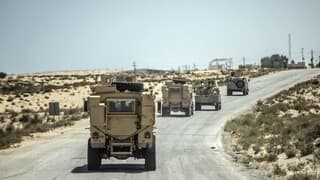 Tropas del Ejército Egipcio se dirigen a la región del Sinaí en julio de 2020. 