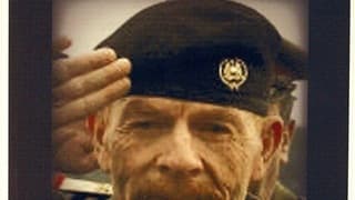 Al Duri y el cartel de búsqueda por parte del ejército de Estados Unidos.  