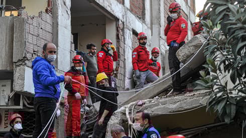 Equipos de rescate en Turquía 