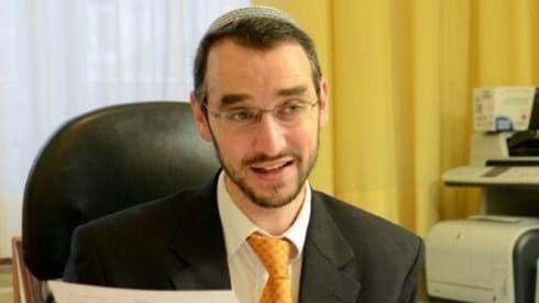 El rabino de Viena, Yaron Engelmeier.