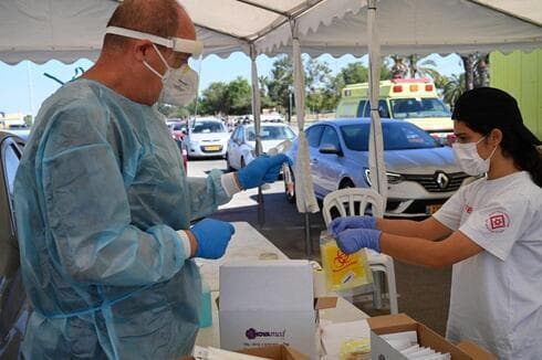 Puesto de testeo por coronavirus en el norte de Tel Aviv. 