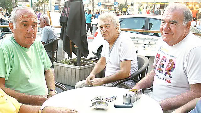 Personas mayores en Bat Yam, Israel.