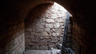 El interior de un tanque séptico introducido en los nuevos barrios de Yafo a finales del siglo XIX. 