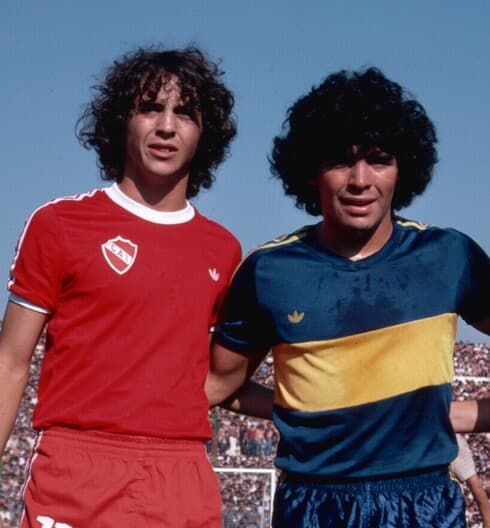 Brailovsky y Maradona a principios de la década del 80, cuando la amistad empezaba a forjarse. (Getty Images) Brailovsky Maradona