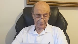 El grafólogo Shaul Halali ayuda a las parejas jóvenes ultraortodoxas a conocerse mejor. 