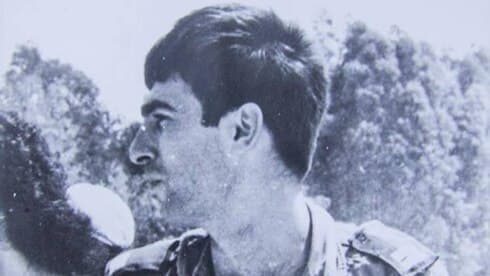 Ron Arad fue capturado después de que su avión se estrellara sobre el Líbano en 1986. 