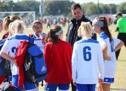 En la actualidad Fernández trabaja como entrenador de fútbol en Estados Unidos. (Gentileza) Darío Fernández