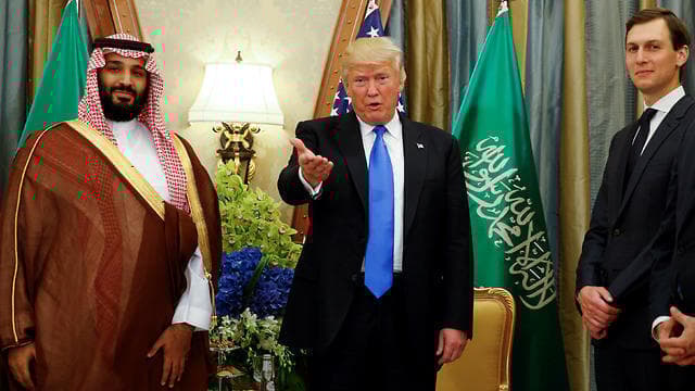 El príncipe heredero de Arabia Saudita, Mohammed bin Salman: el presidente de Estados Unidos, Donald Trump, y el asesor principal Jared Kushner. (Reuters ) El príncipe heredero de Arabia Saudita, Mohammed bin Salman: el presidente de Estados Unidos, Donald Trump, y el asesor principal Jared Kushner.