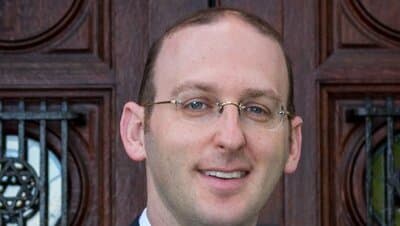 Adam Scheier, rabino de la comunidad "Shaar Hashamaim", en Montreal, Canadá.