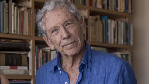 Amos Oz. 