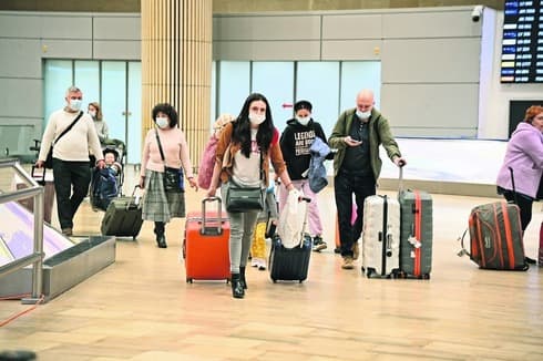 Pasajeros en el aeropuerto Ben Gurion.