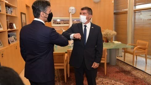 Gabi Ashkenazi: "Es un día histórico para el Medio Oriente". (Ministerio de Relaciones Exteriores de Israel) Gabi Ashkenazi: "Es un día histórico para el Medio Oriente".
