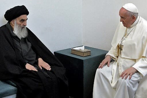 Francisco junto al ayatola Sistani, referencia religiosa para la mayoría de musulmanes chiitas. 