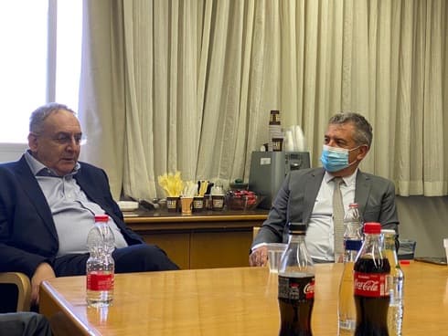 Existe la posibilidad de que la fase 3 de la vacuna israelí se realice en la Argentina. (Ministerio de Relaciones Exteriores) Existe la posibilidad de que la fase 3 de la vacuna israelí se pruebe en la Argentina.