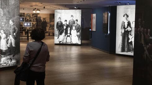 En el museo se pueden encontrar artefactos históricos y distintos recuerdos. 