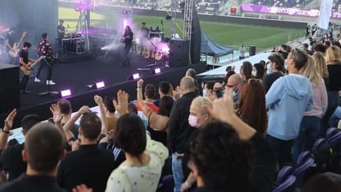 Concierto en el estadio Bloomfield de Tel Aviv, para titulares del Pasaporte Verde. (Motti Kimchi) Concierto en el estadio Bloomfield de Tel Aviv, para titulares del Pasaporte Verde.