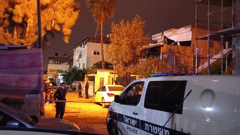 “Antes la policía allanaba la casa del madre del menor responsable, la llevaban a la comisaría y no la liberaban hasta que apareciera el hijo”. (Ynet) Policía Árabe